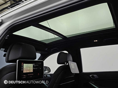BMW X7 — photo 18