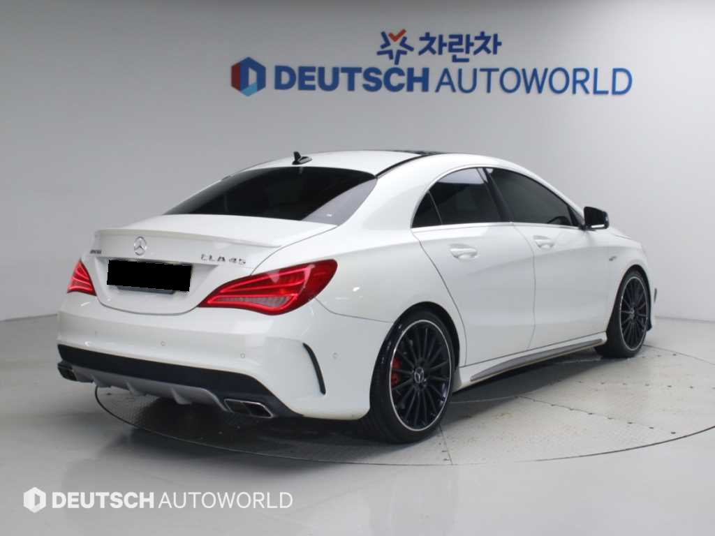 Mercedes-Benz CLA-Class — photo 02