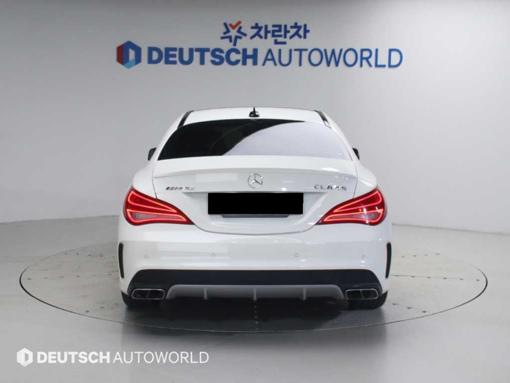 Mercedes-Benz CLA-Class — photo 04