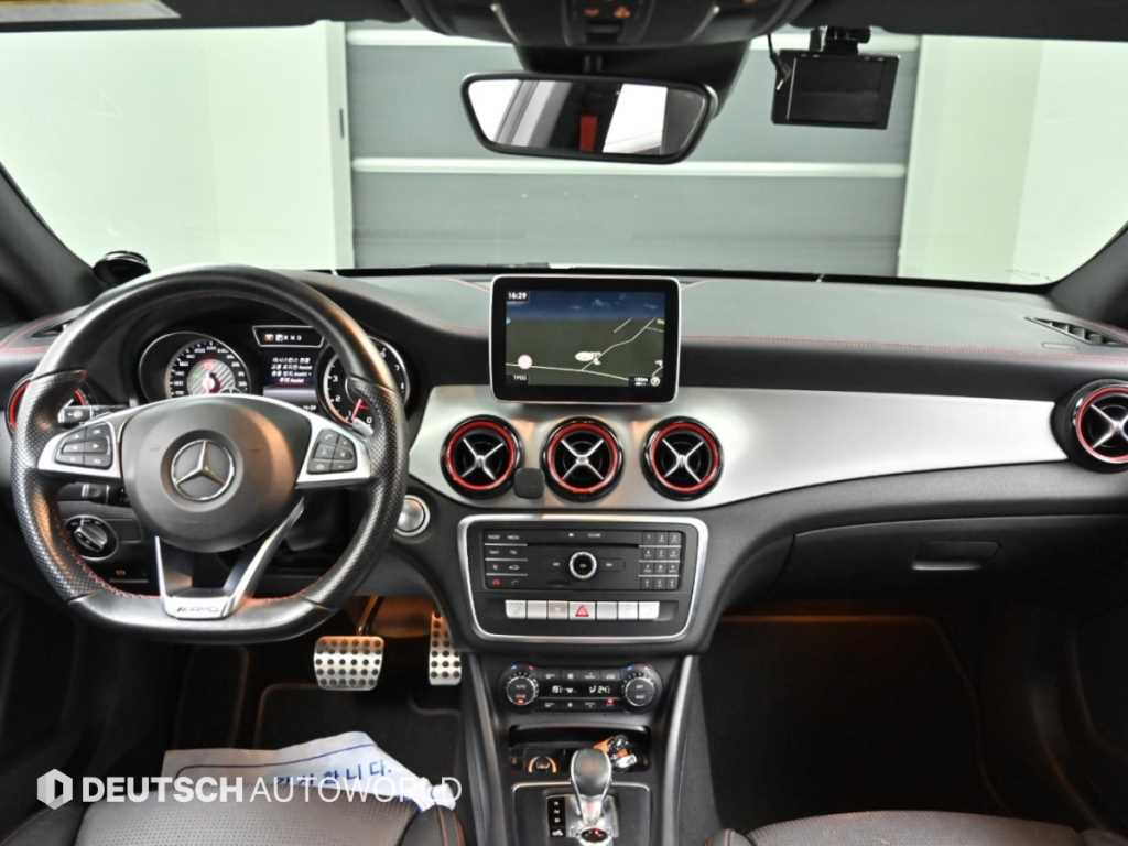 Mercedes-Benz CLA-Class — photo 07