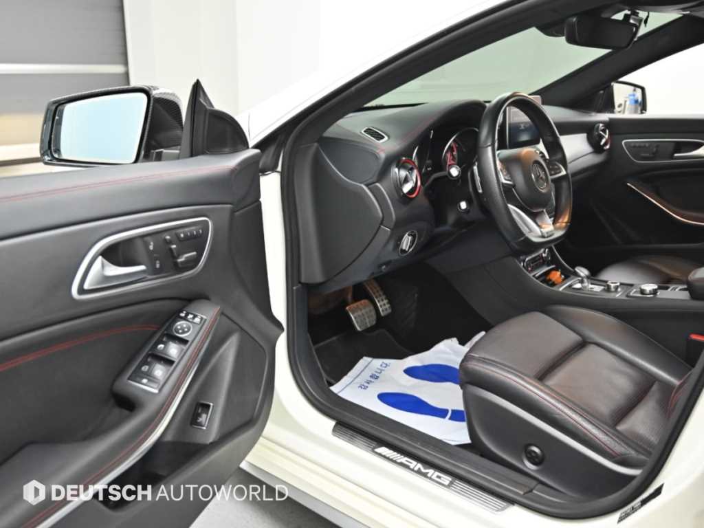 Mercedes-Benz CLA-Class — photo 11