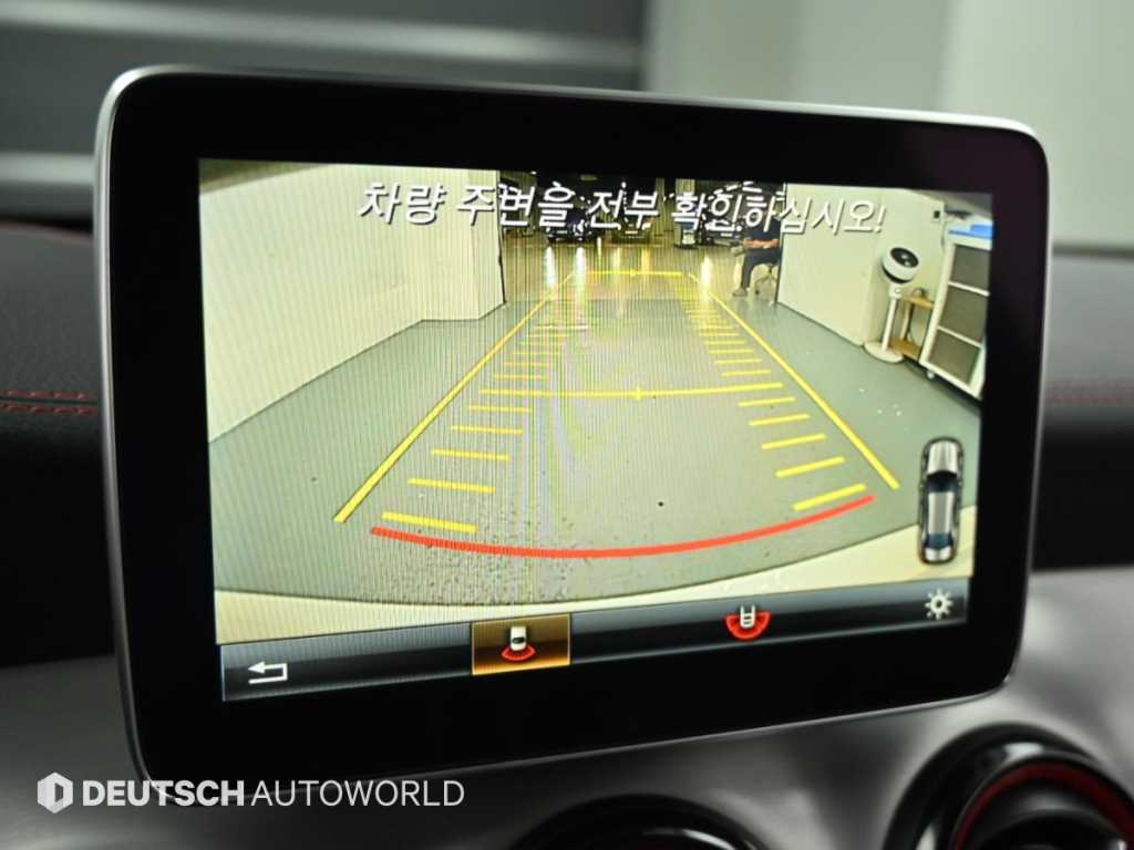 Mercedes-Benz CLA-Class — photo 15