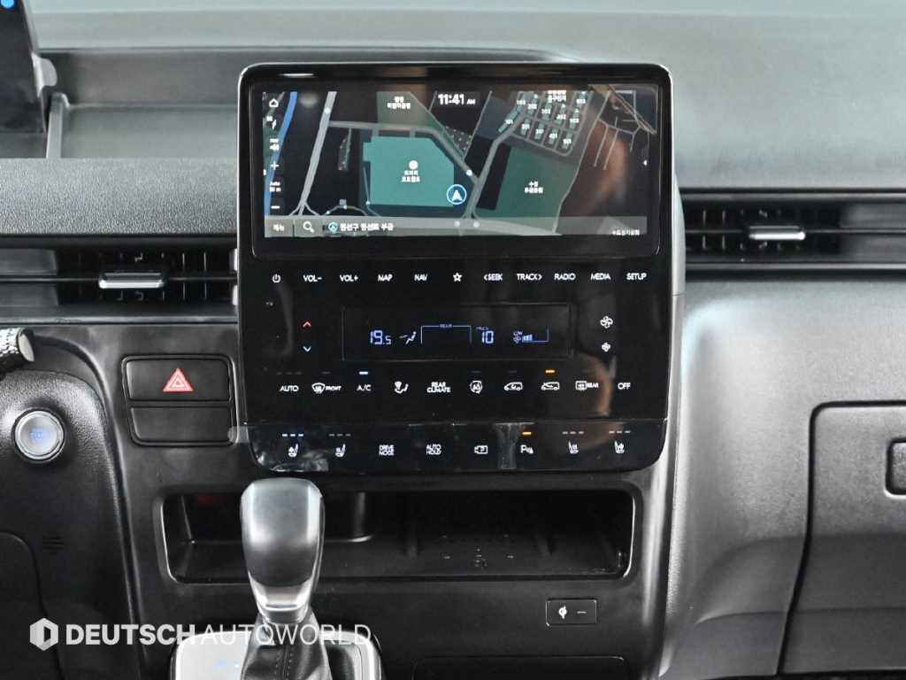 Hyundai Staria — photo 14