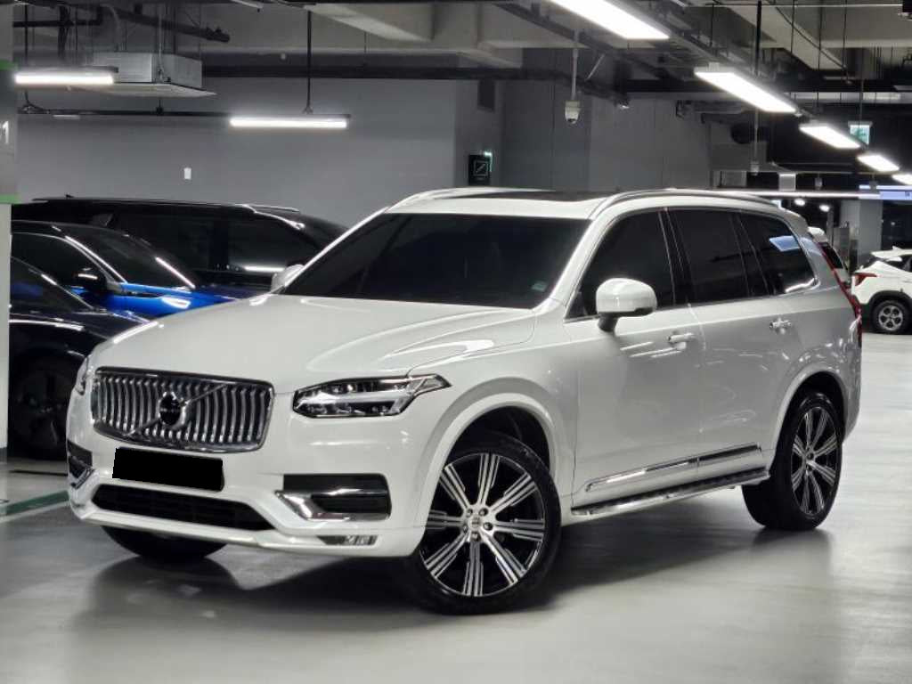 Volvo XC90 — photo 02