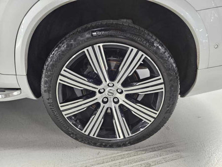 Volvo XC90 — photo 18