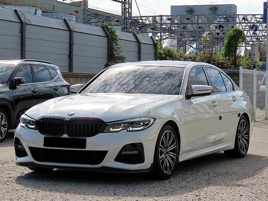BMW 3-Series — photo 02