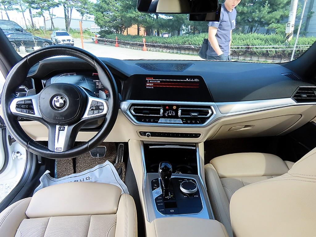 BMW 3-Series — photo 07