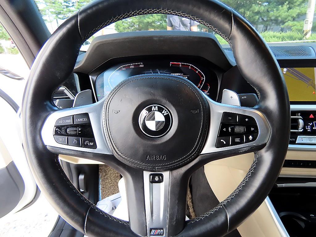 BMW 3-Series — photo 08