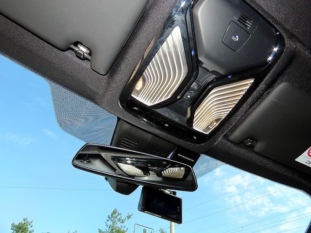 BMW 3-Series — photo 16