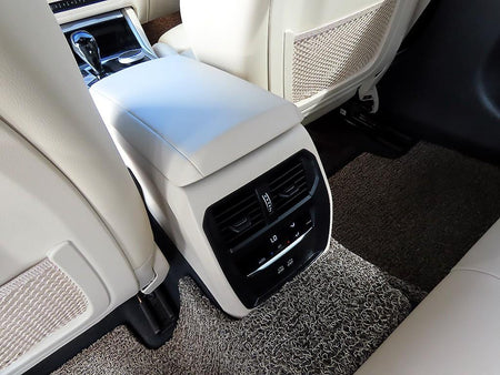 BMW 3-Series — photo 17