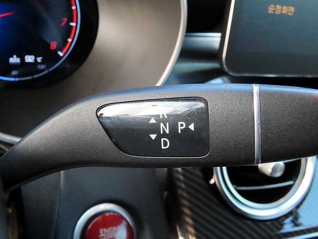 Mercedes-Benz C-Class — photo 15