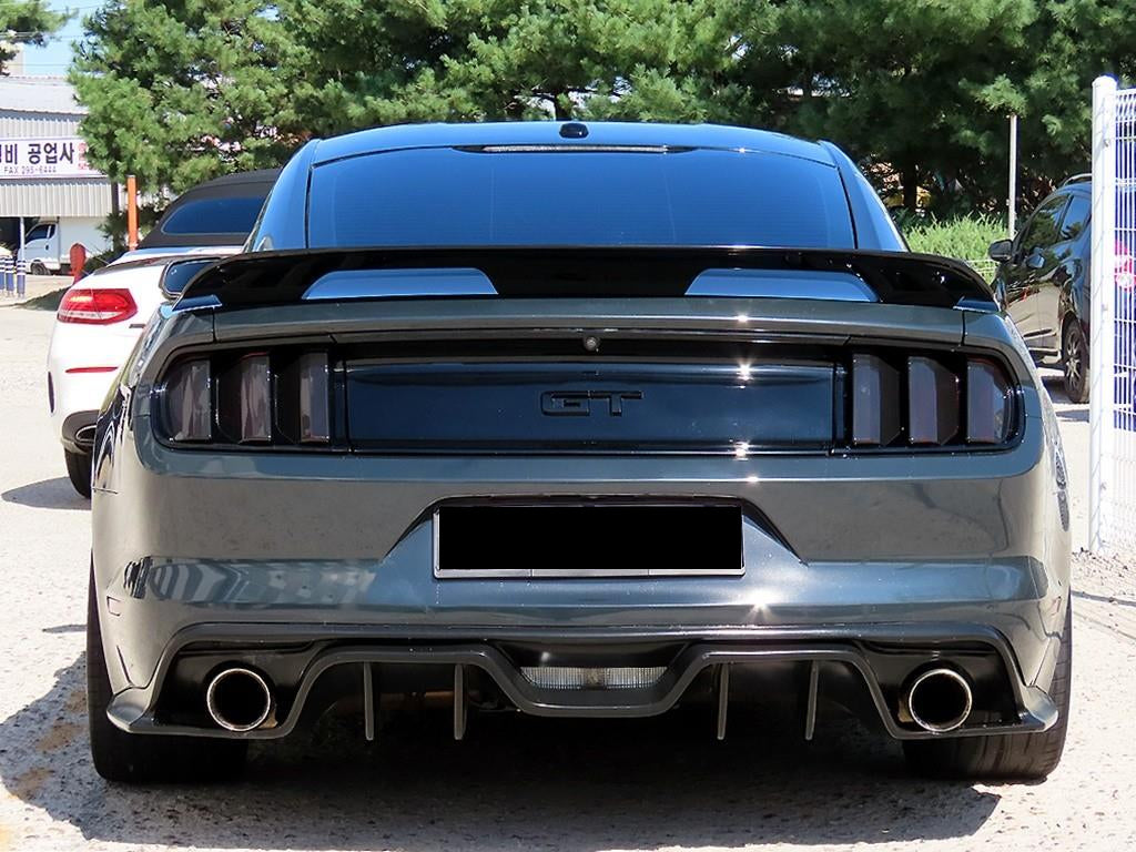 Ford Mustang — photo 04