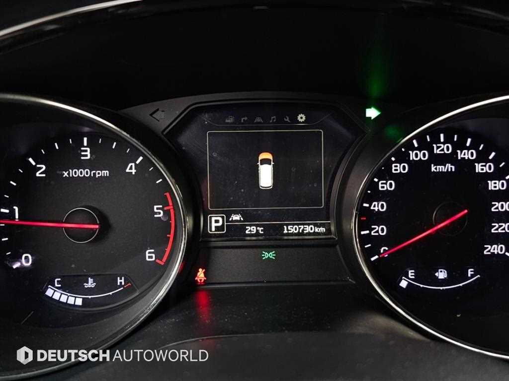 Kia Carnival — photo 08