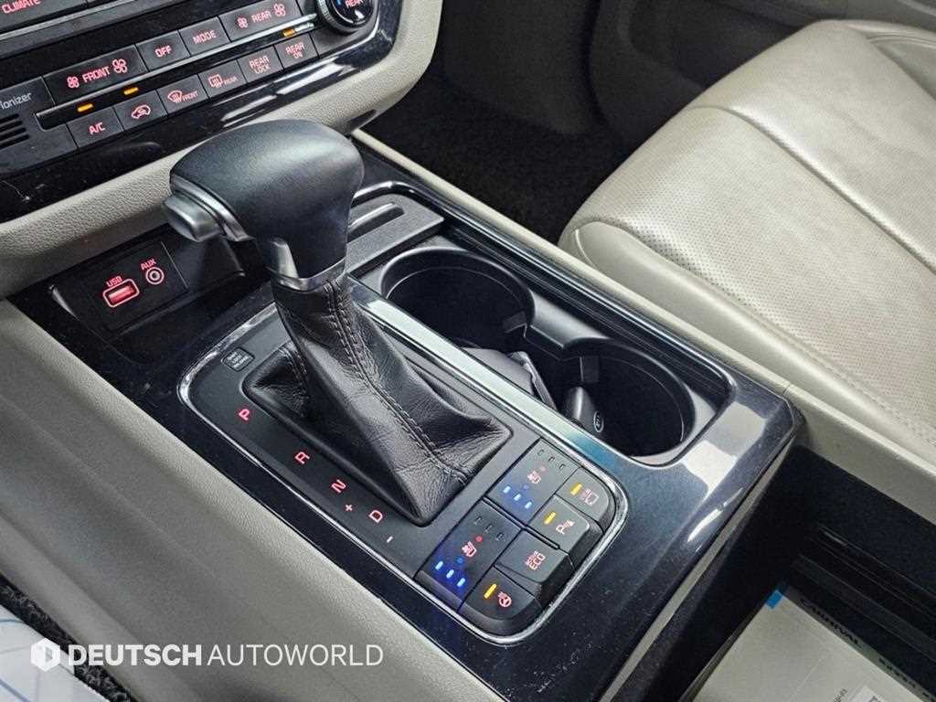 Kia Carnival — photo 09