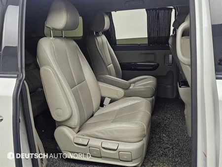 Kia Carnival — photo 12