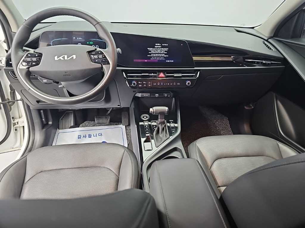 Kia Niro — photo 07