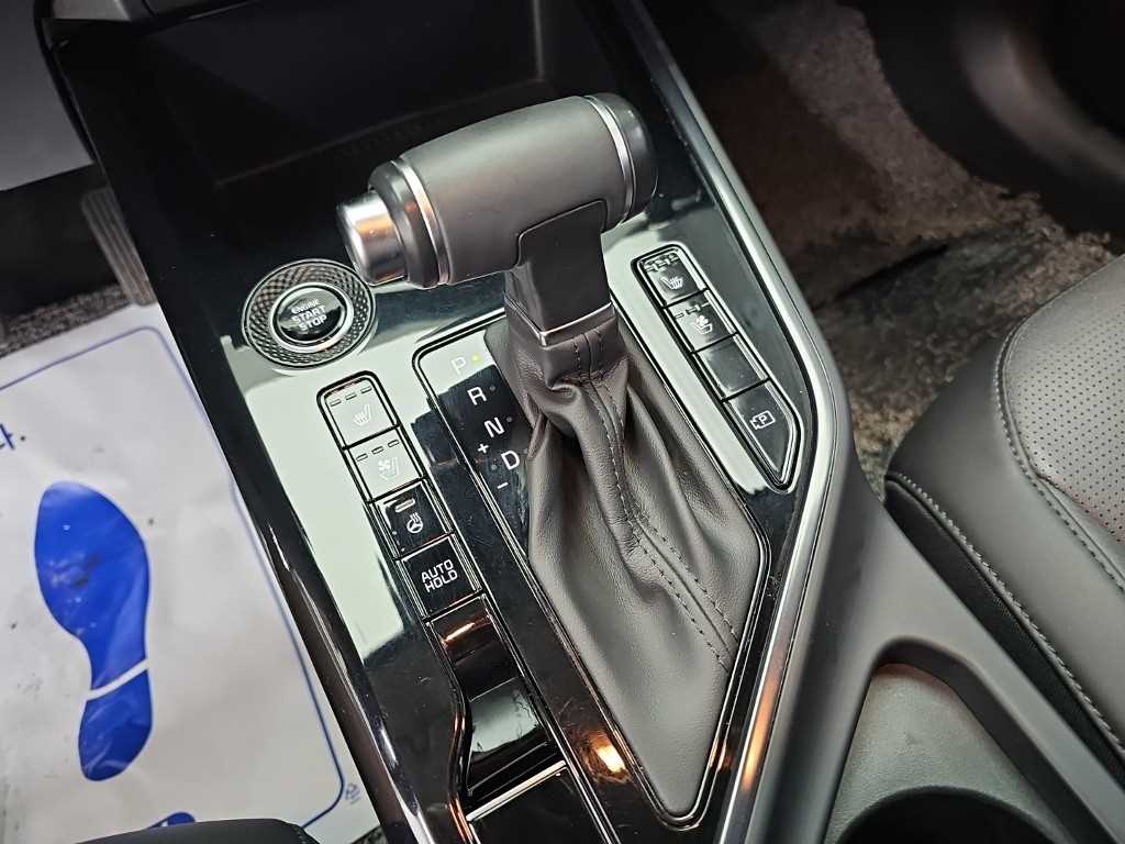Kia Niro — photo 08