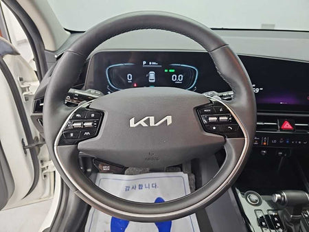 Kia Niro — photo 09