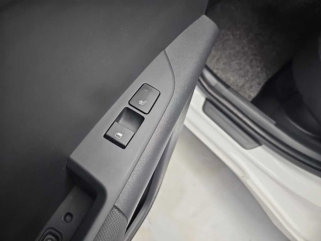 Kia Niro — photo 13