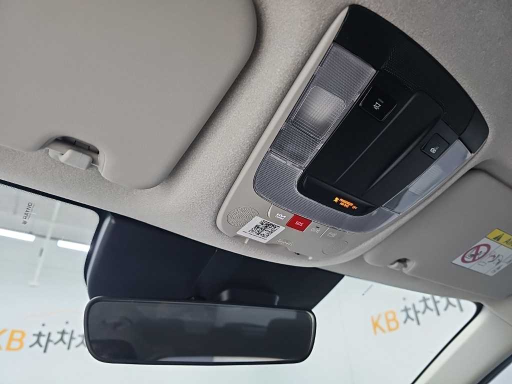 Kia Niro — photo 16