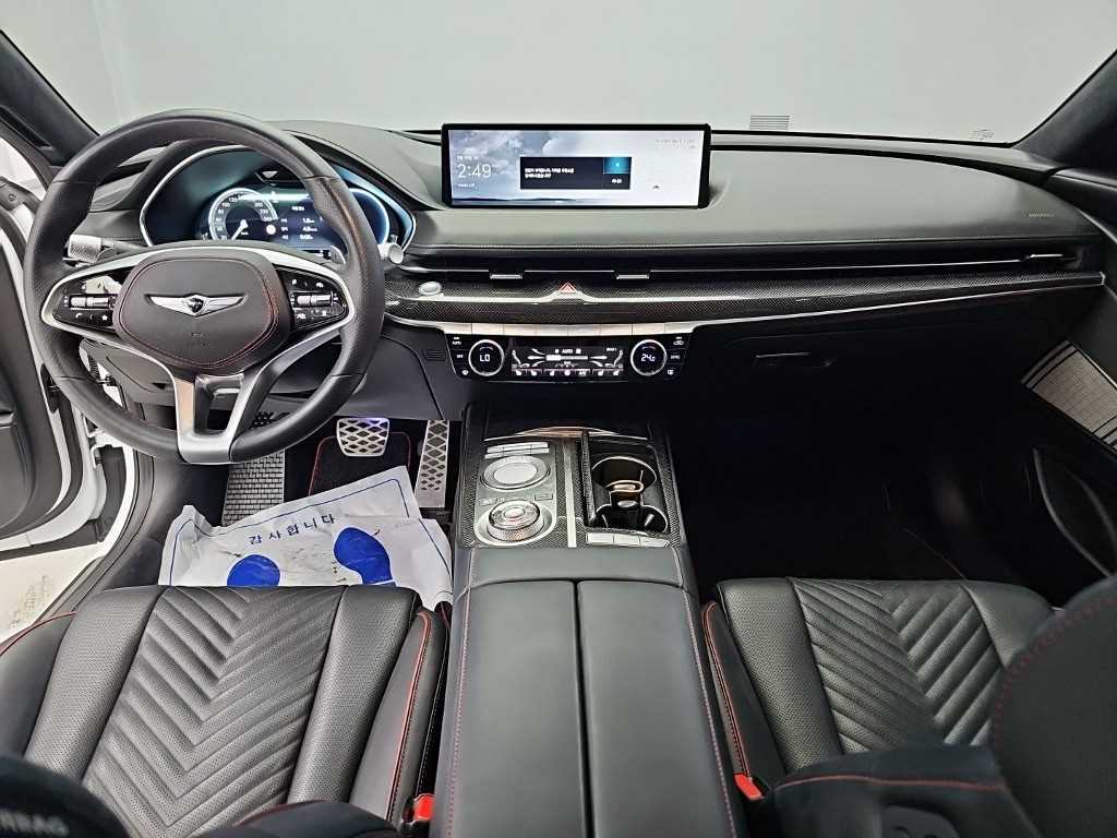 Genesis G80 — photo 07