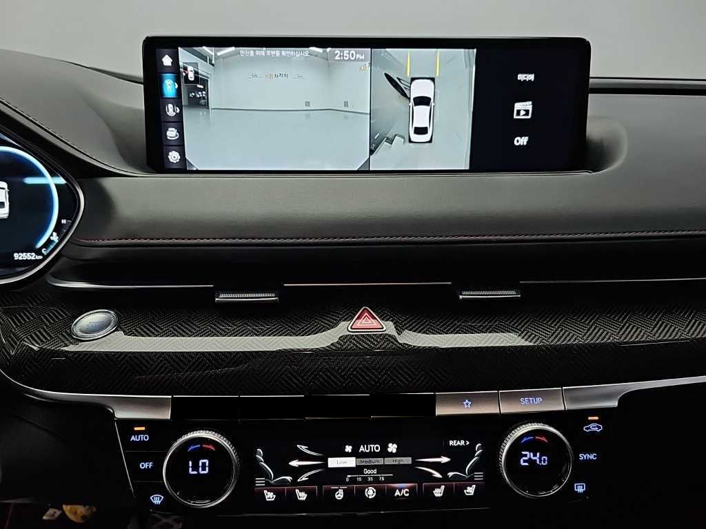 Genesis G80 — photo 10