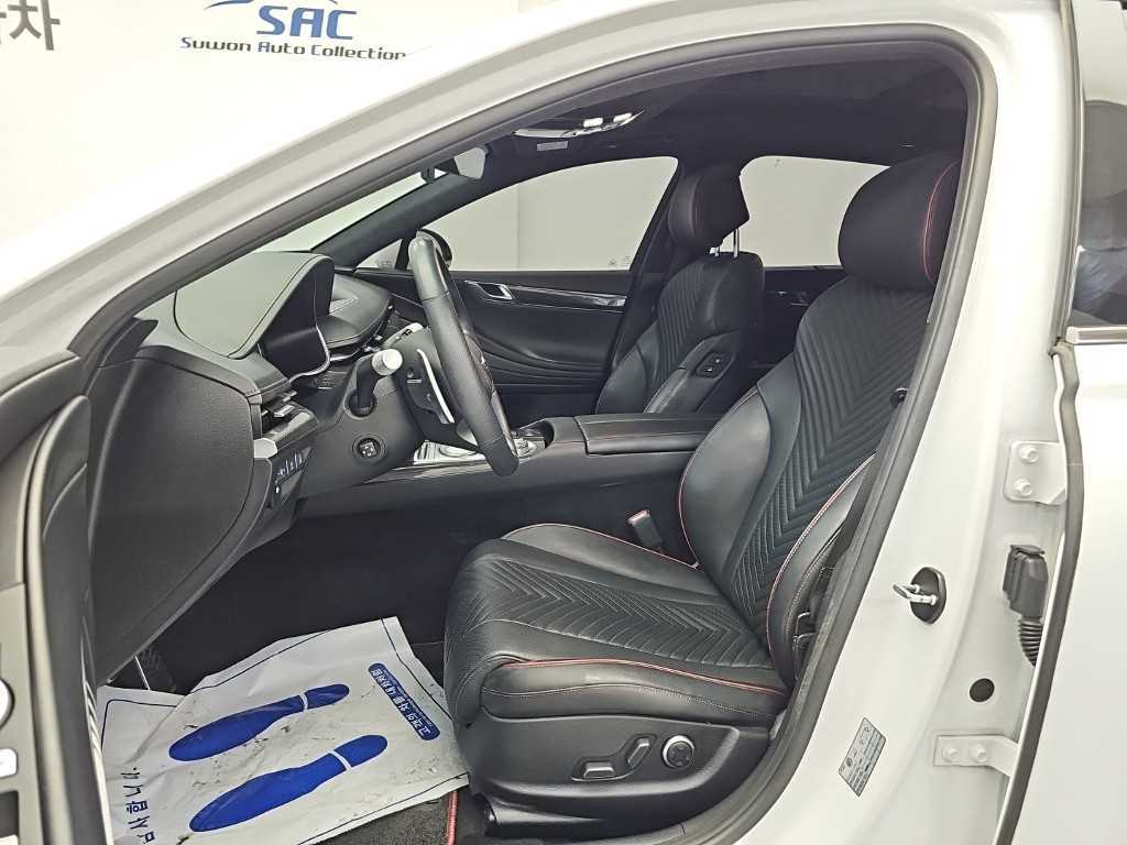 Genesis G80 — photo 11