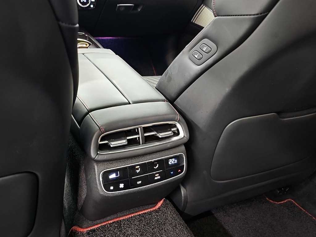Genesis G80 — photo 13