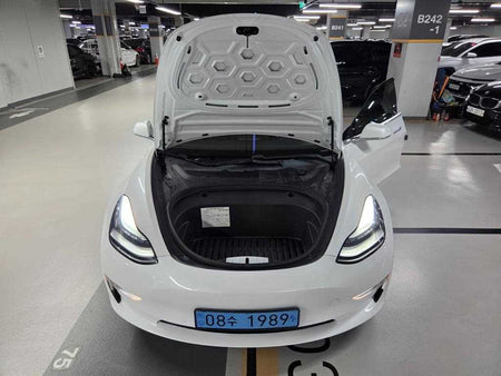 Tesla Model 3 — photo 06