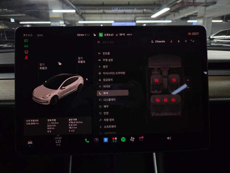 Tesla Model 3 — photo 16