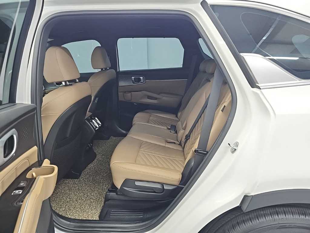 Kia Sorento — photo 12
