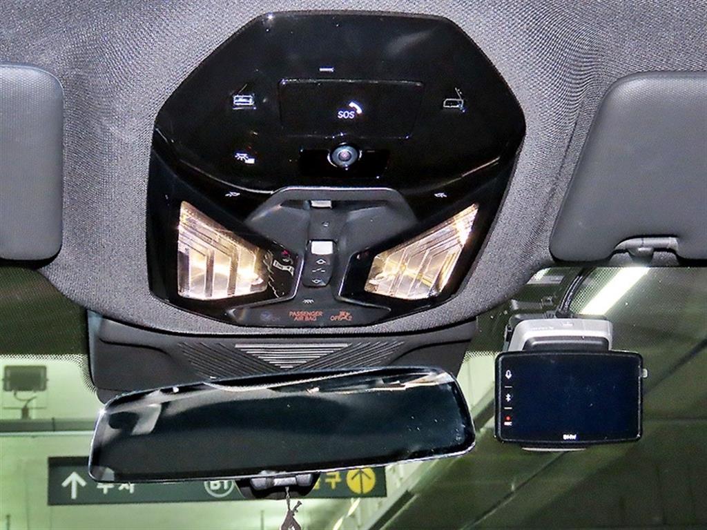 BMW 5-Series — photo 15