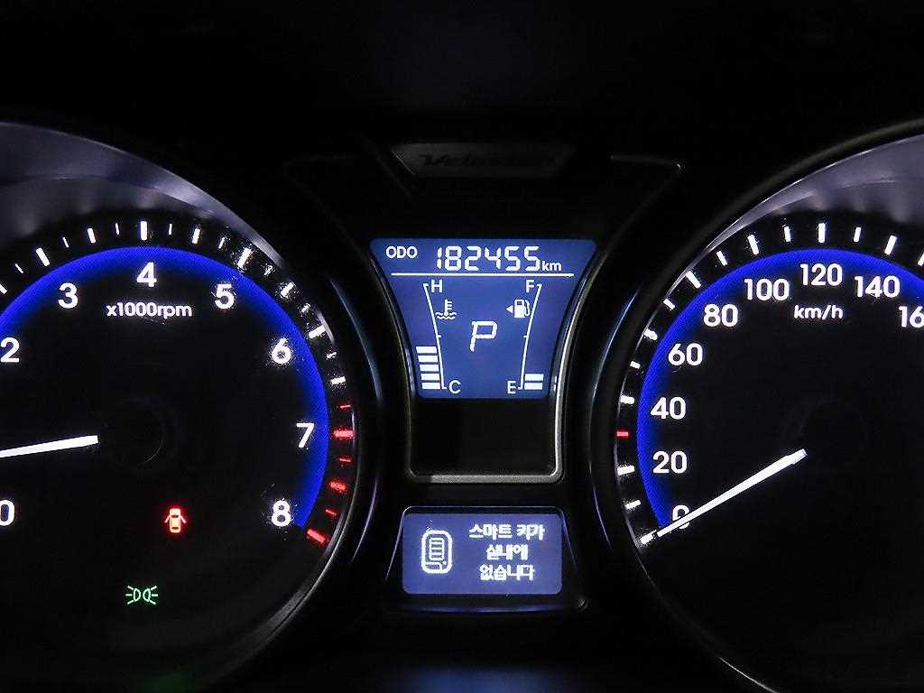 Hyundai Veloster — photo 09