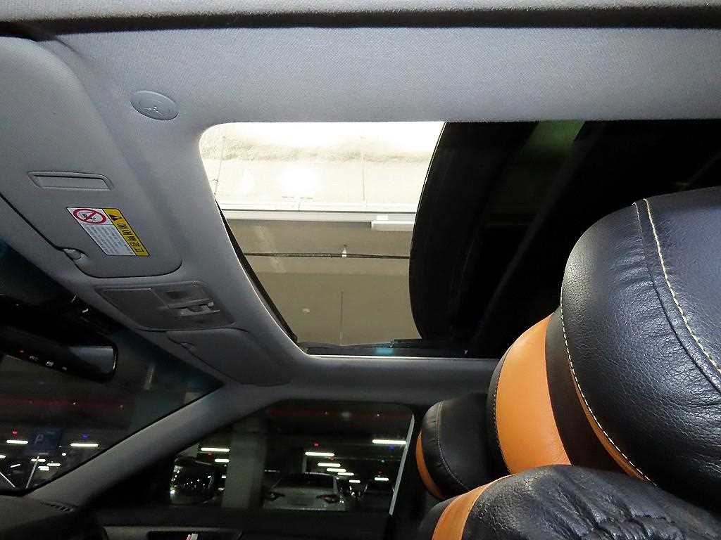Hyundai Veloster — photo 16