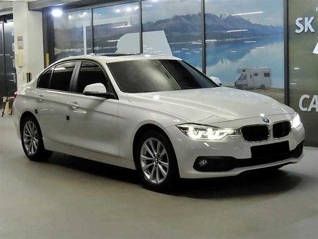 BMW 3-Series — photo 01
