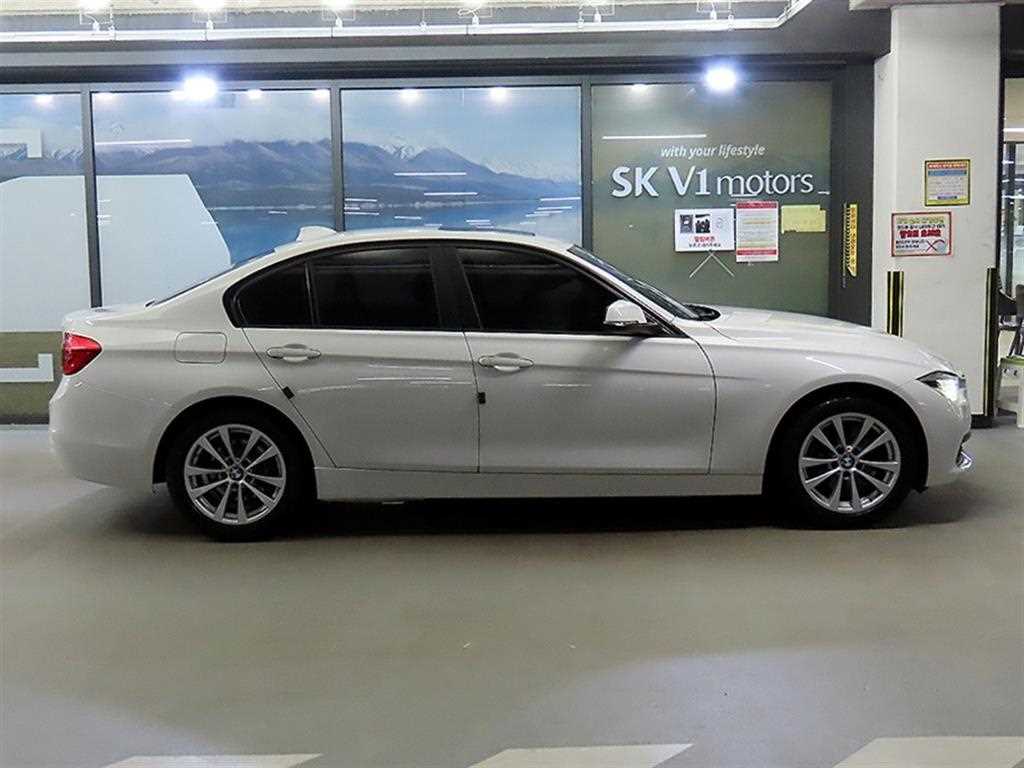 BMW 3-Series — photo 03