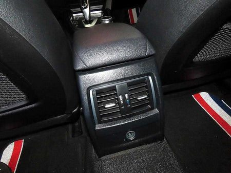 BMW 3-Series — photo 16
