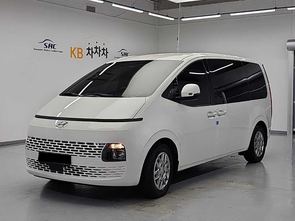 Hyundai Staria — photo 01