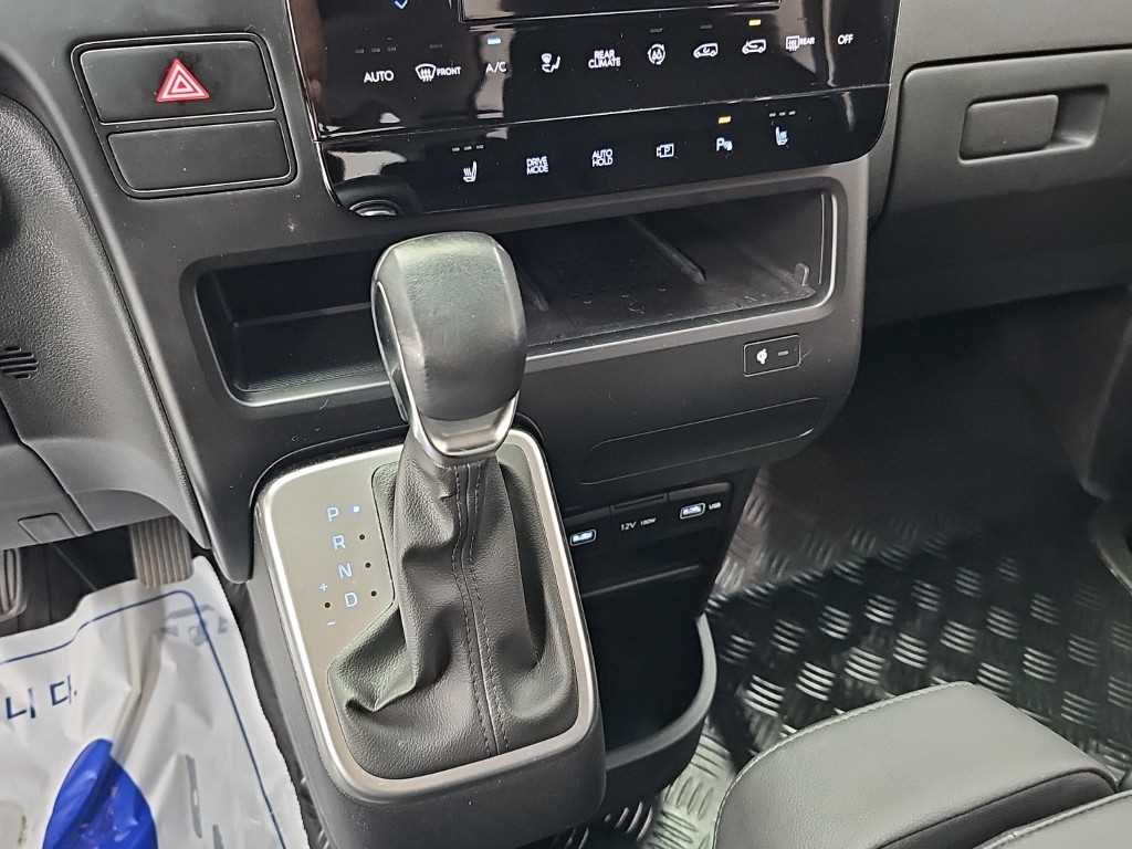 Hyundai Staria — photo 08