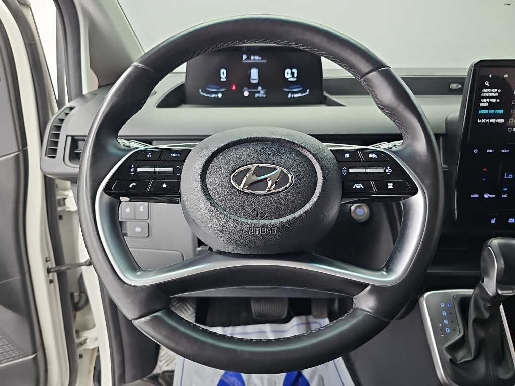 Hyundai Staria — photo 09