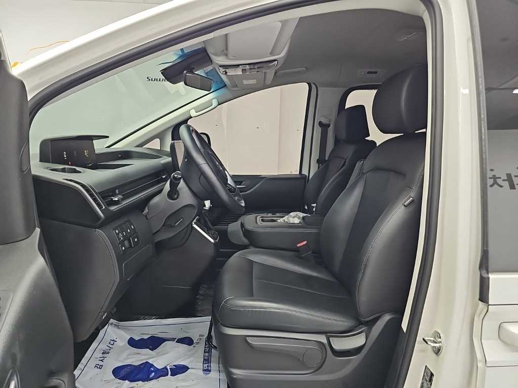 Hyundai Staria — photo 11