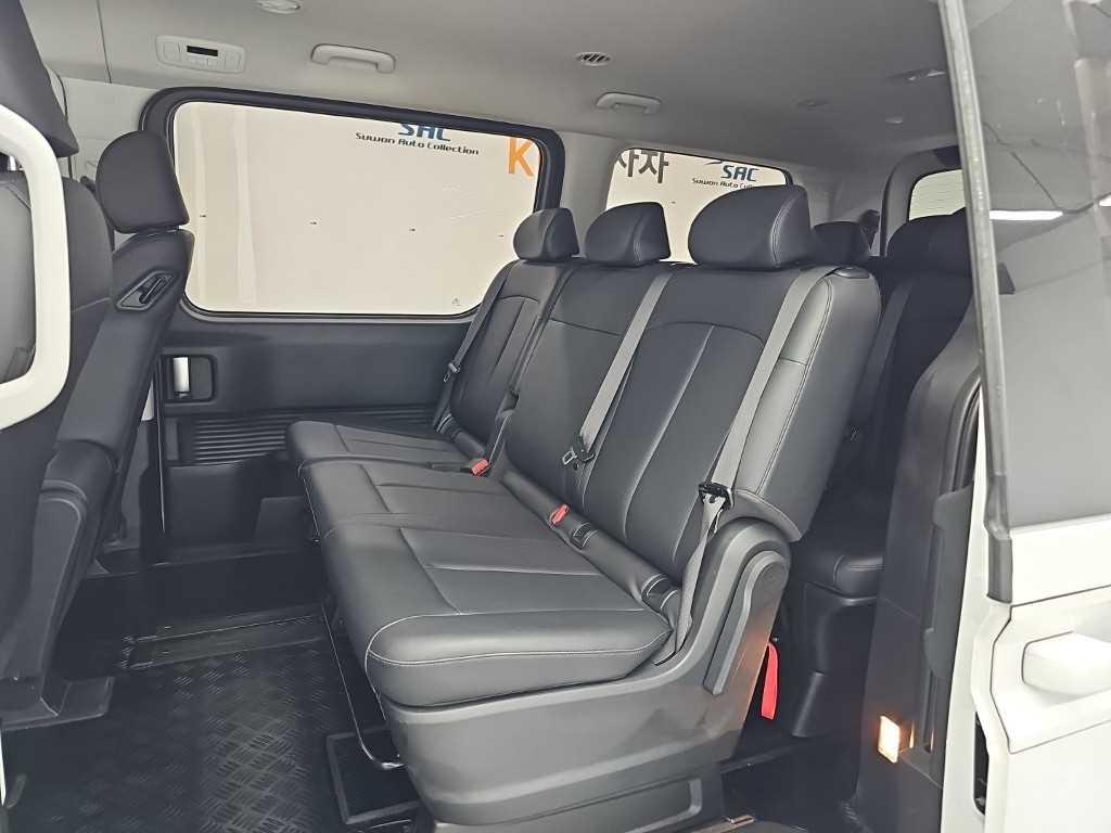 Hyundai Staria — photo 12