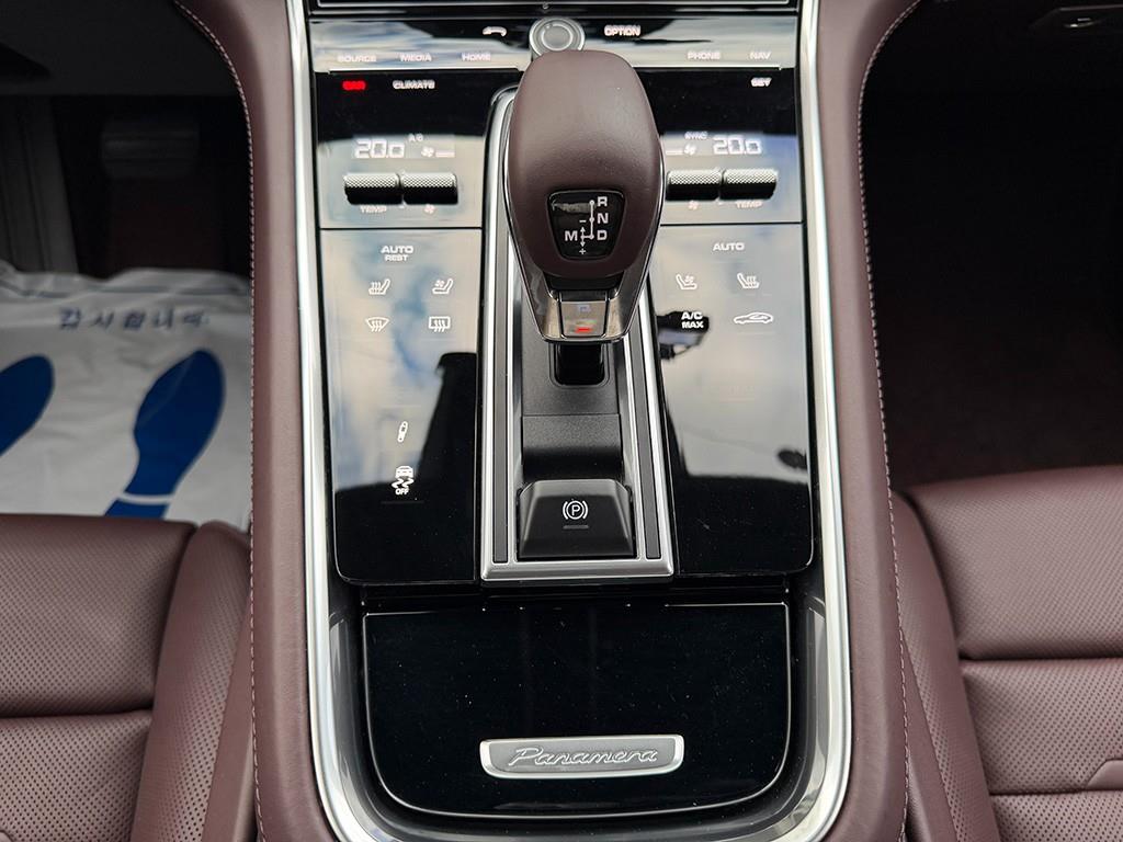Porsche Panamera — photo 11