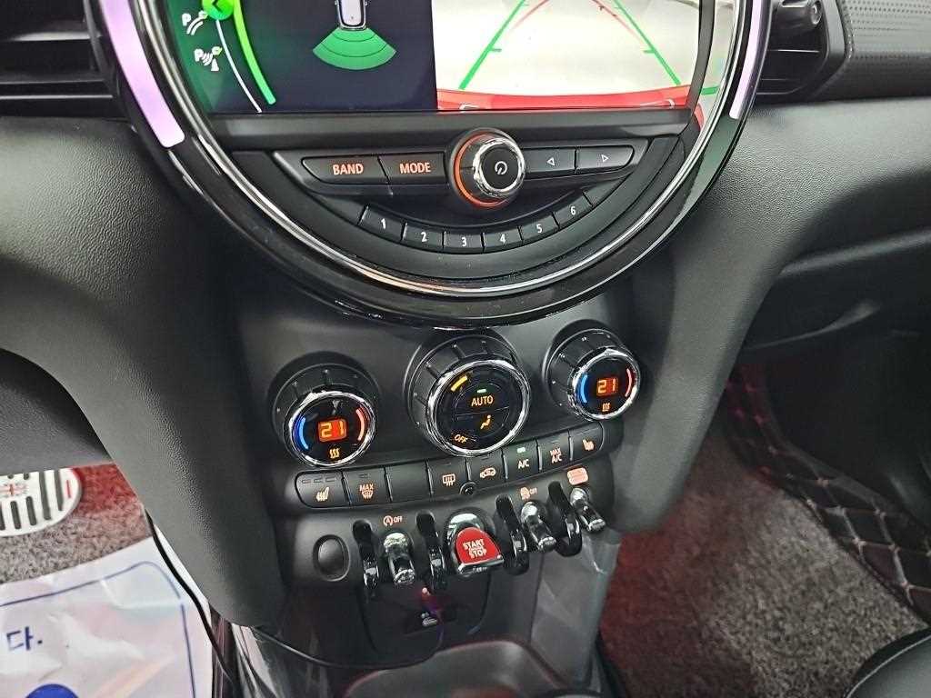 Mini Cooper — photo 10
