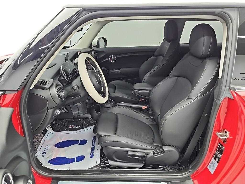 Mini Cooper — photo 11