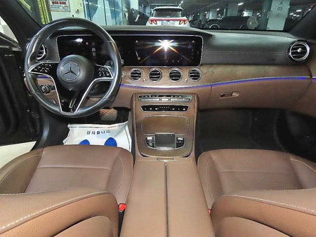 Mercedes-Benz E-Class — photo 01