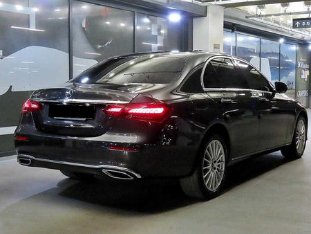 Mercedes-Benz E-Class — photo 05