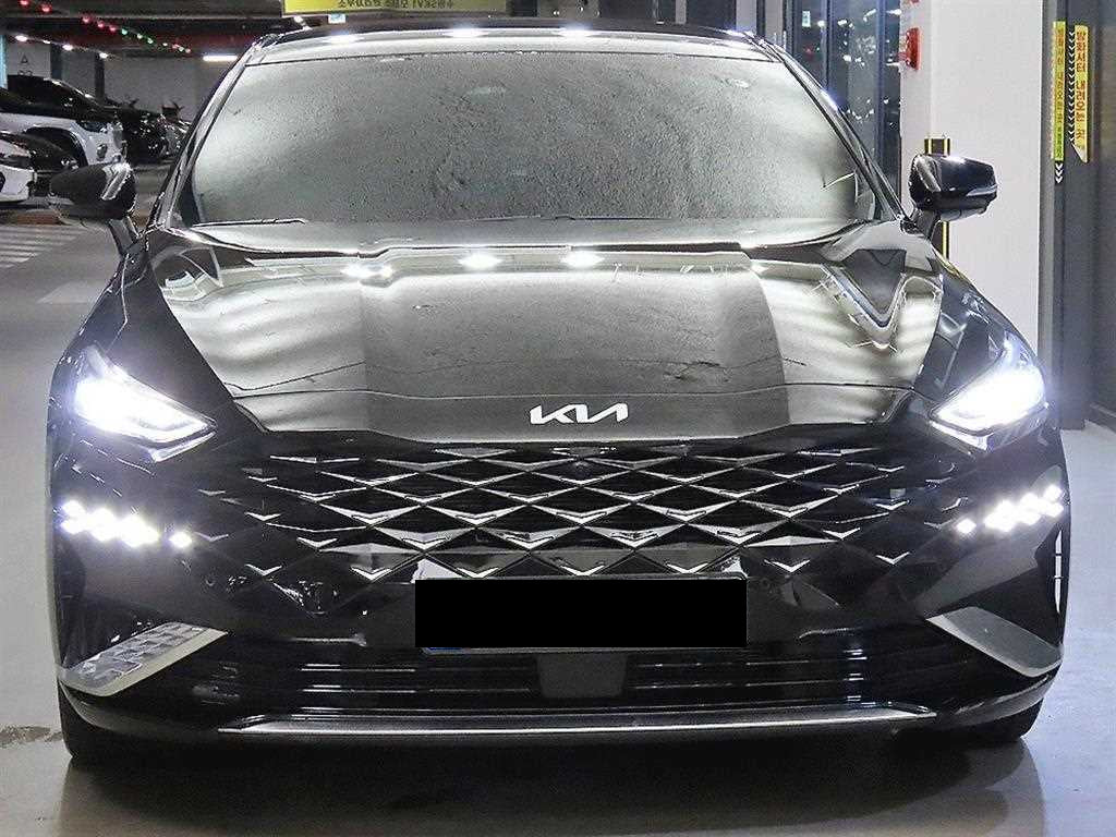 Kia K8 — photo 02