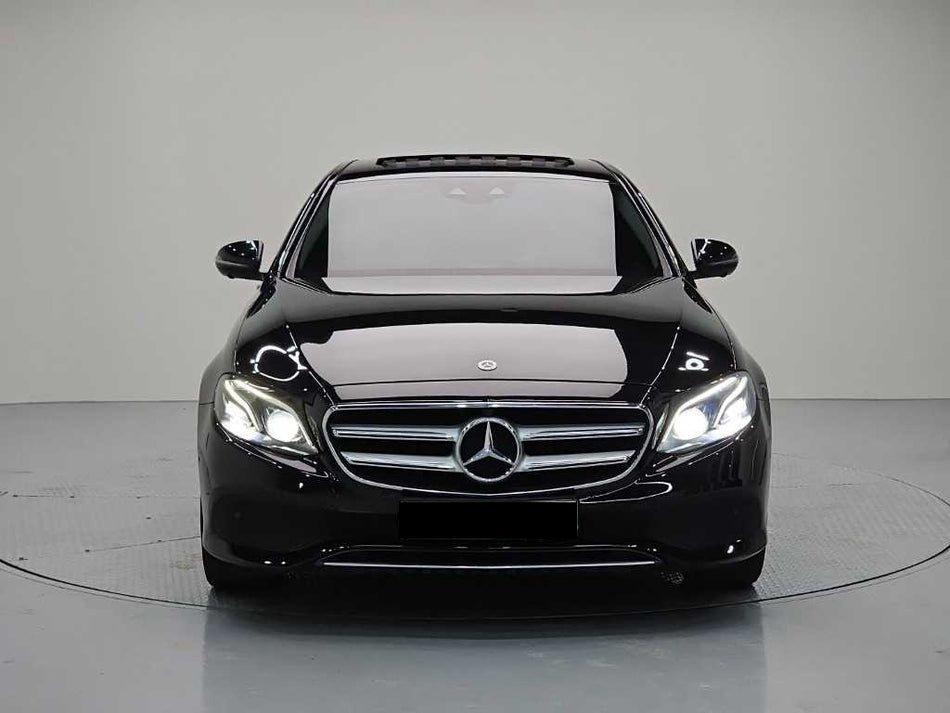 Mercedes-Benz E-Class — photo 02