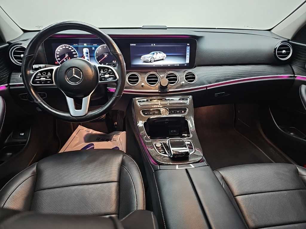 Mercedes-Benz E-Class — photo 07